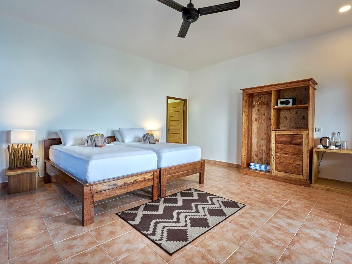 Vienna Beach Resort Amed Esterno foto